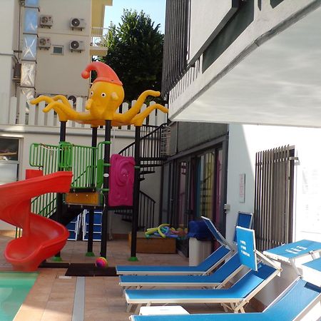 Hotel 2000 Rimini Zewnętrze zdjęcie