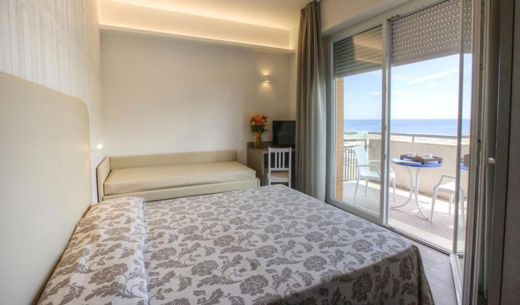 Hotel 2000 Rimini Zewnętrze zdjęcie