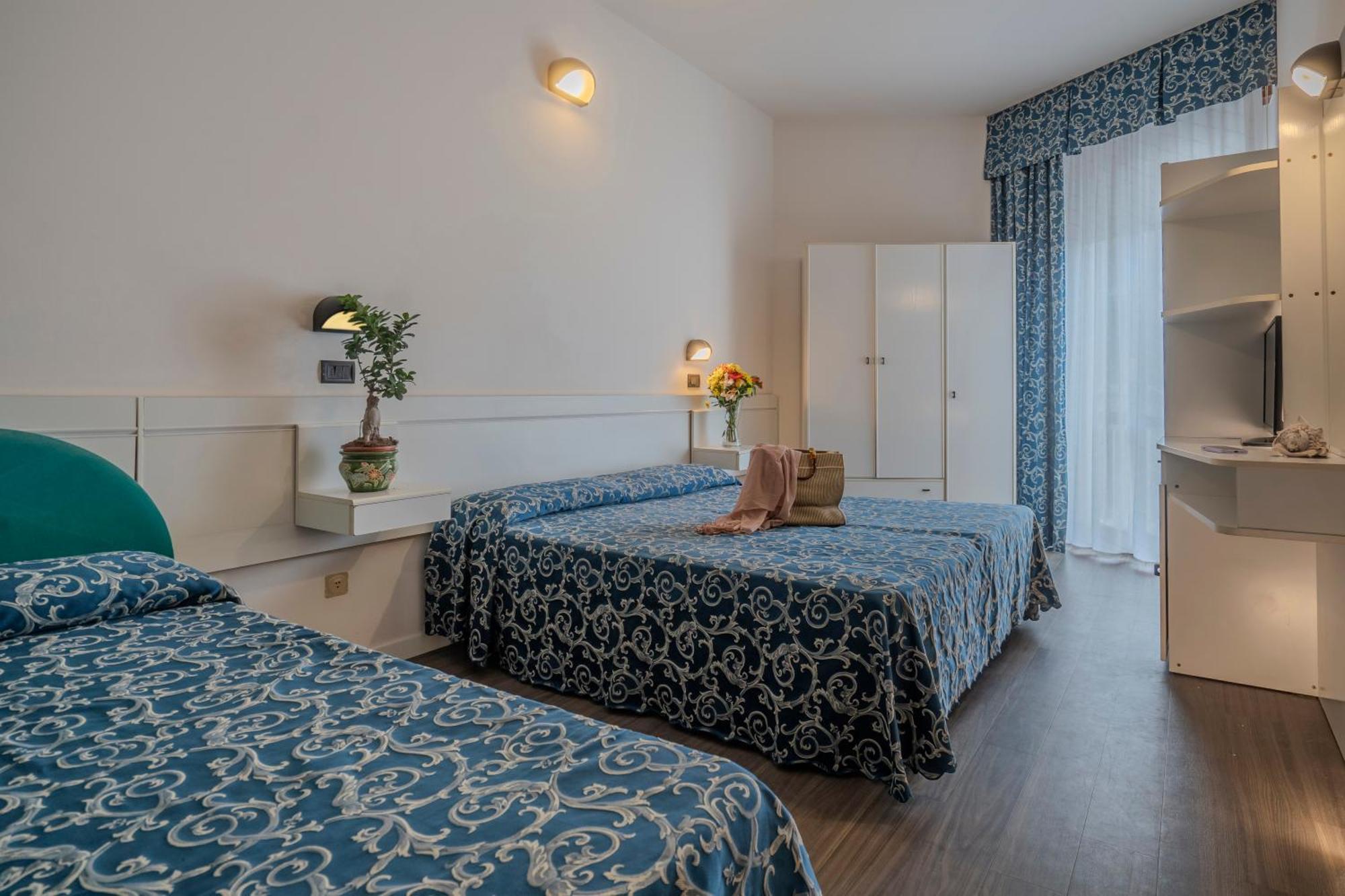 Hotel 2000 Rimini Zewnętrze zdjęcie
