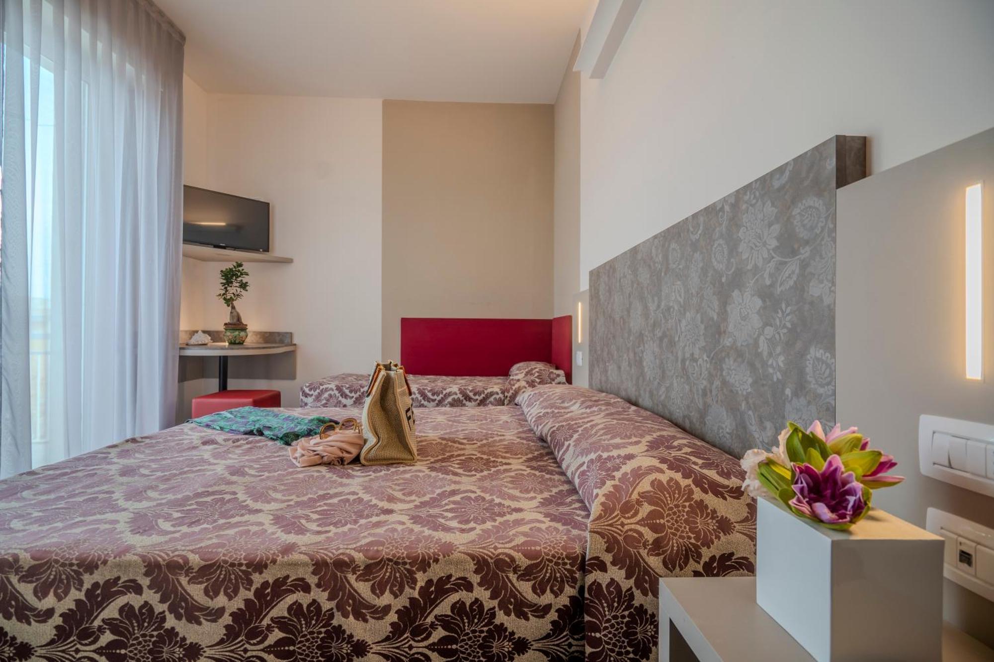 Hotel 2000 Rimini Zewnętrze zdjęcie