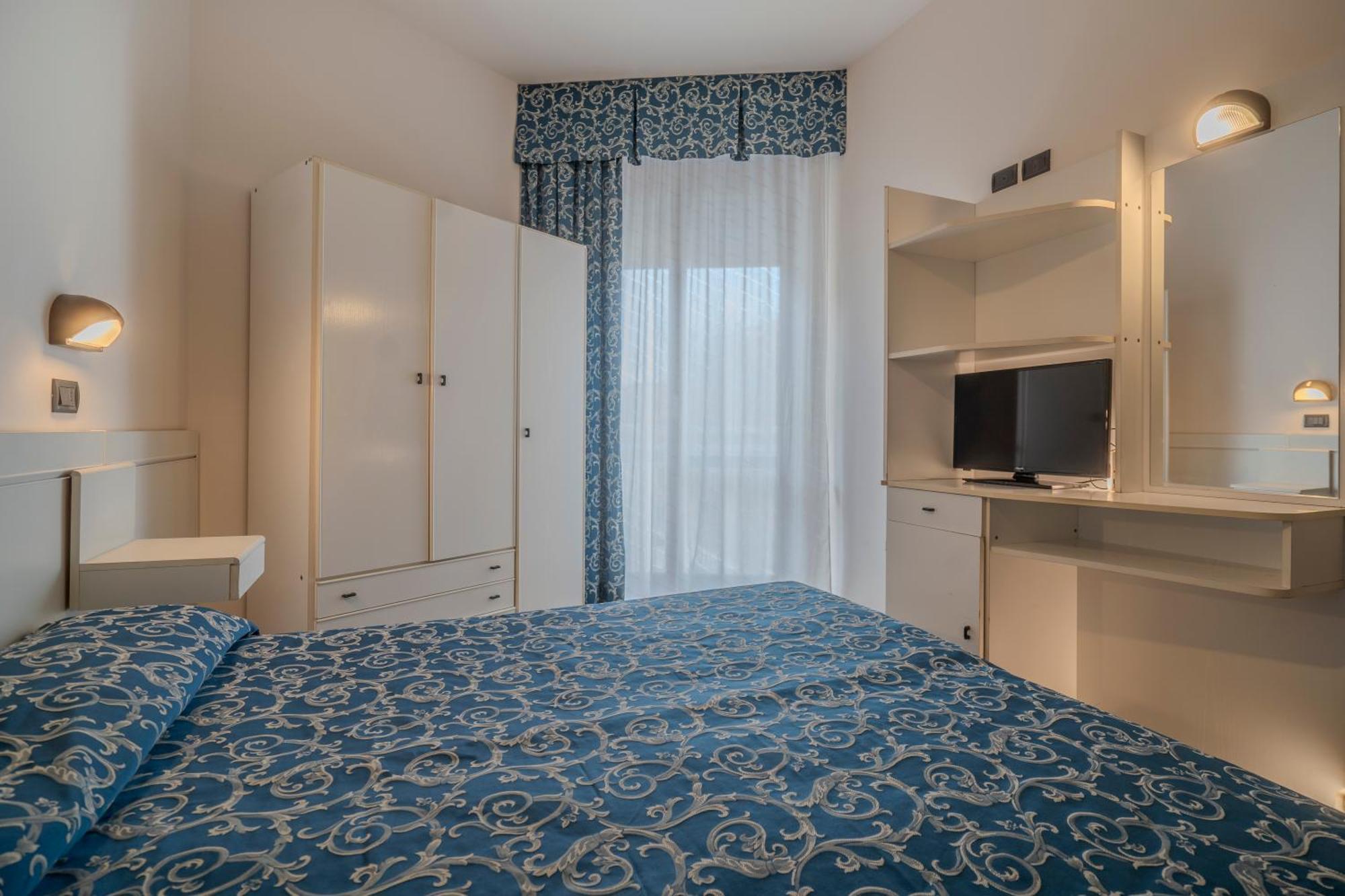 Hotel 2000 Rimini Zewnętrze zdjęcie