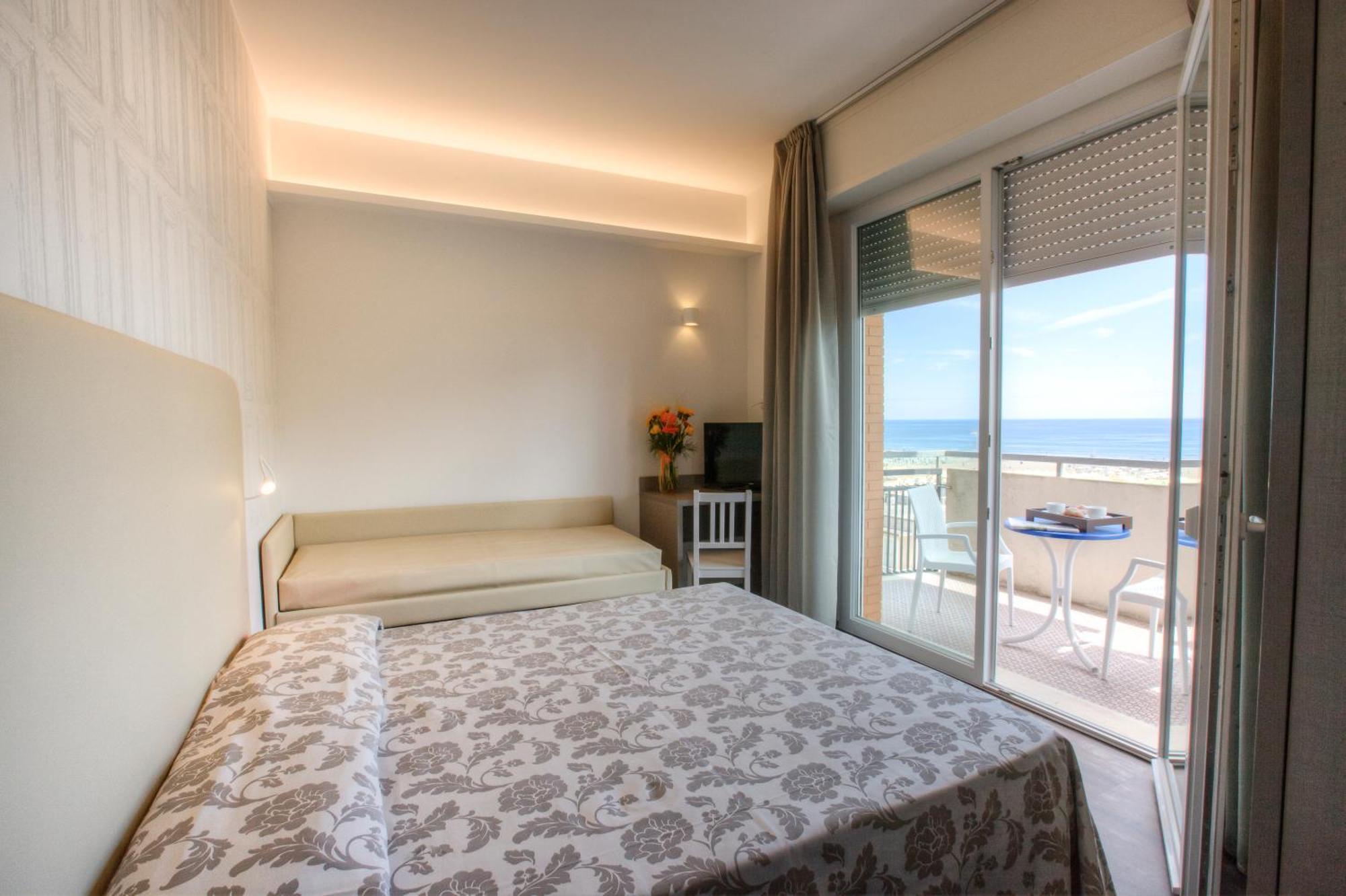 Hotel 2000 Rimini Zewnętrze zdjęcie
