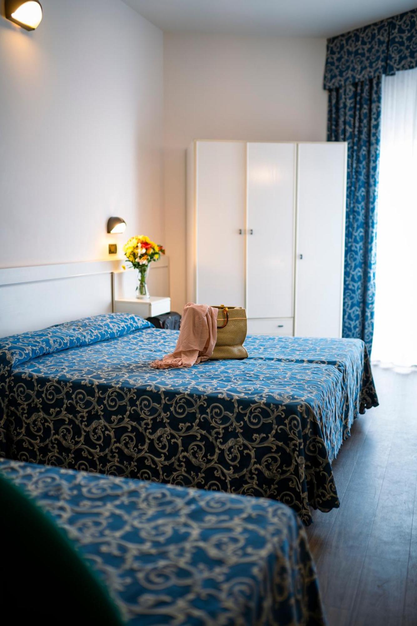 Hotel 2000 Rimini Zewnętrze zdjęcie