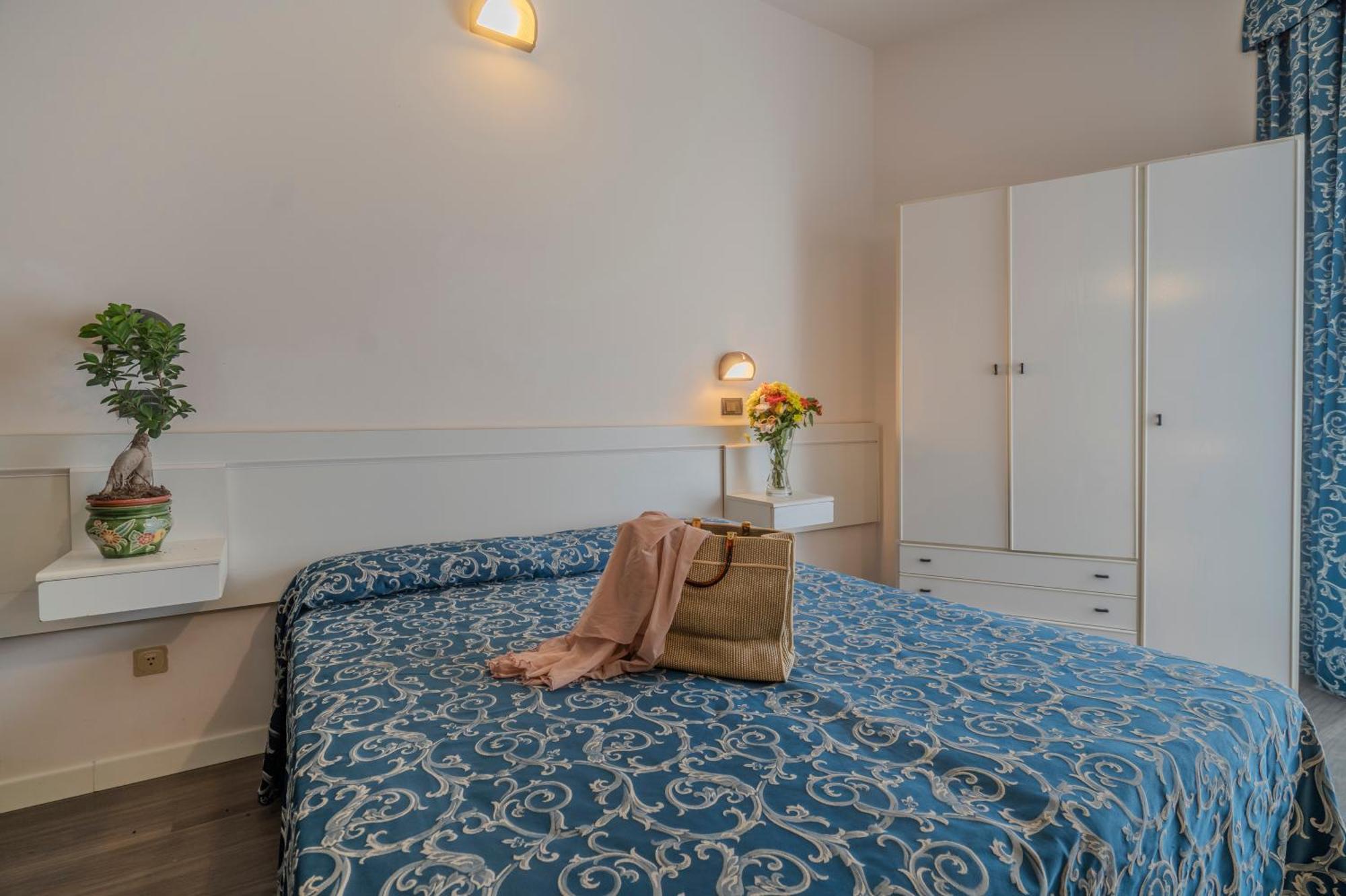 Hotel 2000 Rimini Zewnętrze zdjęcie
