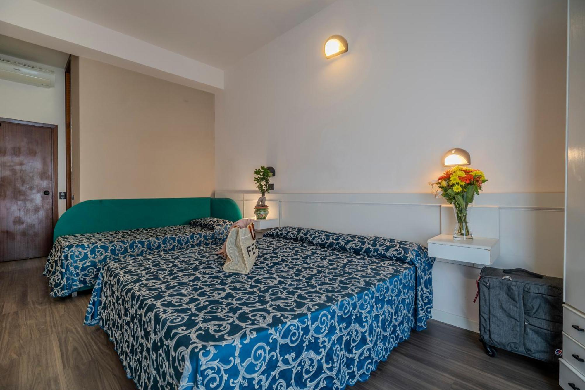 Hotel 2000 Rimini Zewnętrze zdjęcie