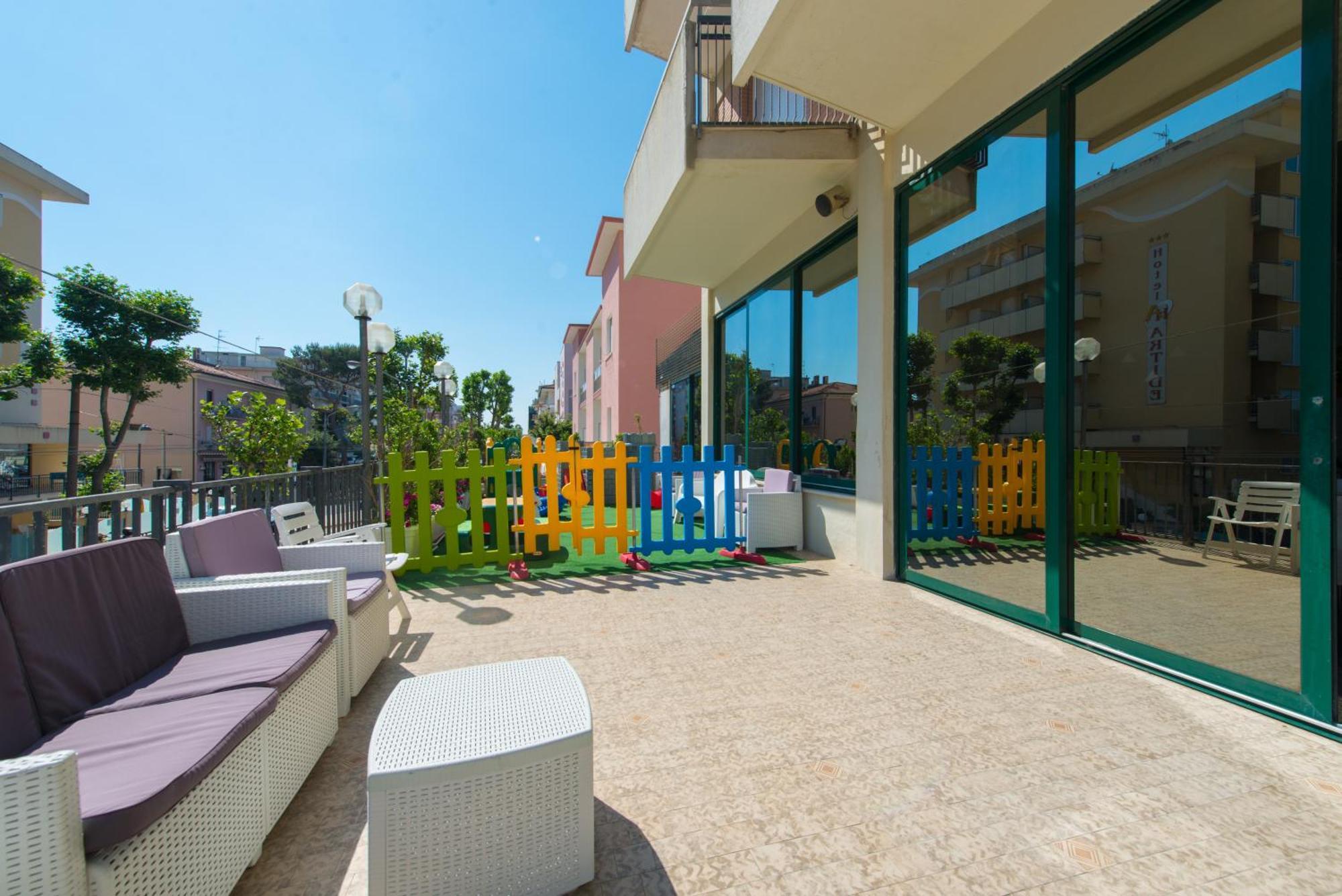 Hotel 2000 Rimini Zewnętrze zdjęcie