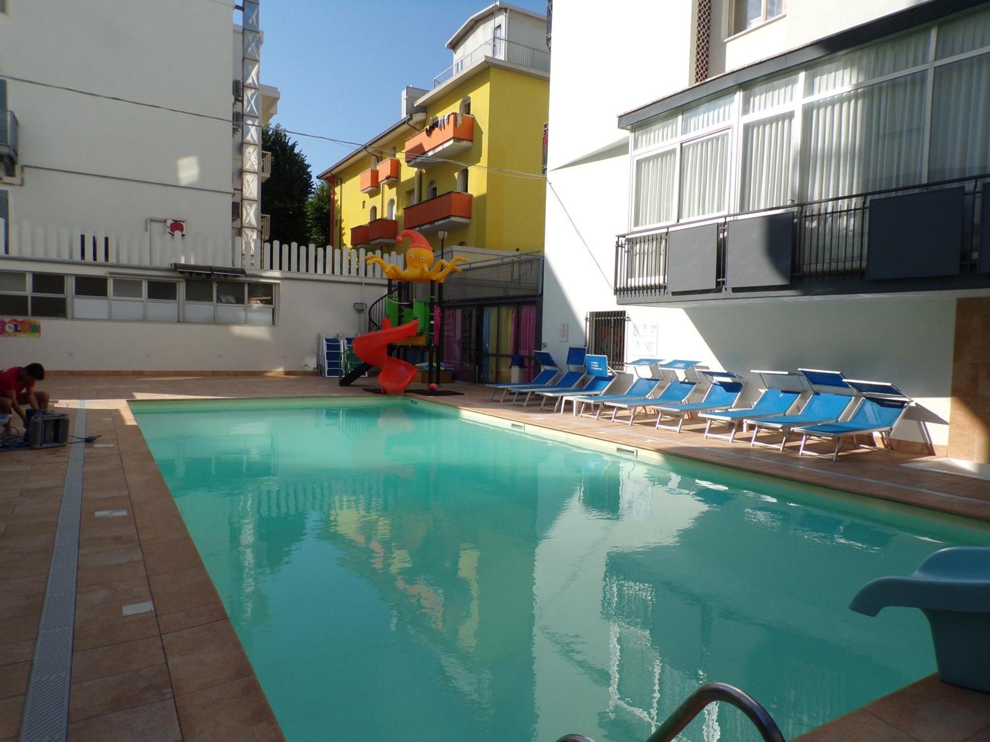 Hotel 2000 Rimini Zewnętrze zdjęcie