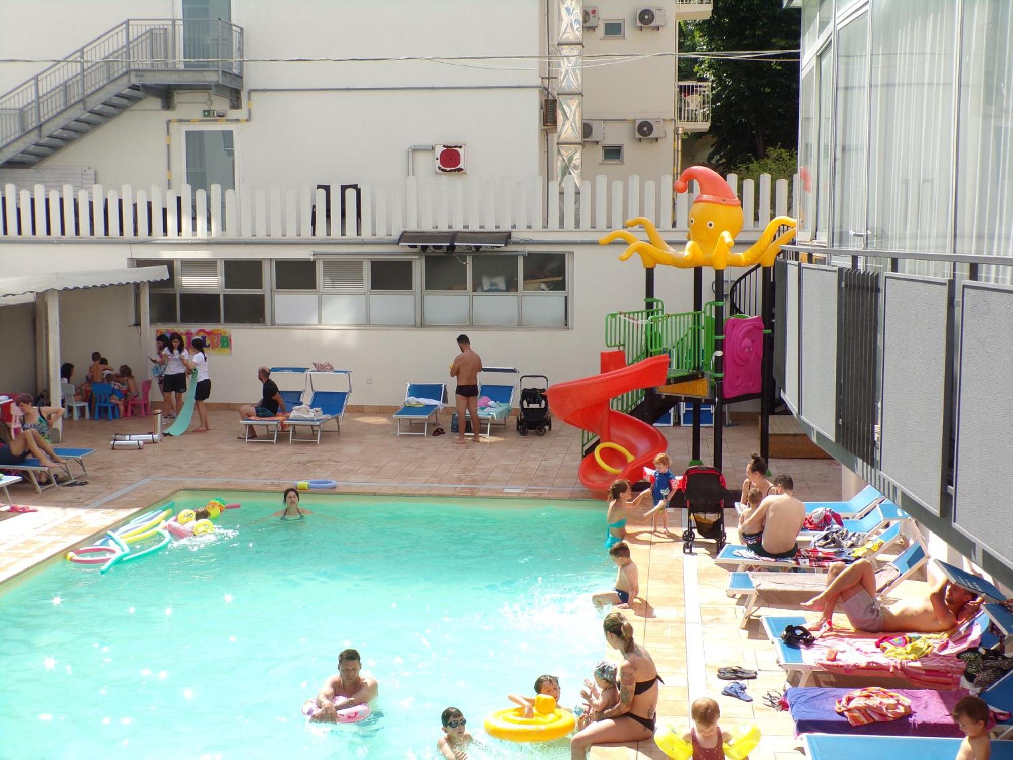 Hotel 2000 Rimini Zewnętrze zdjęcie