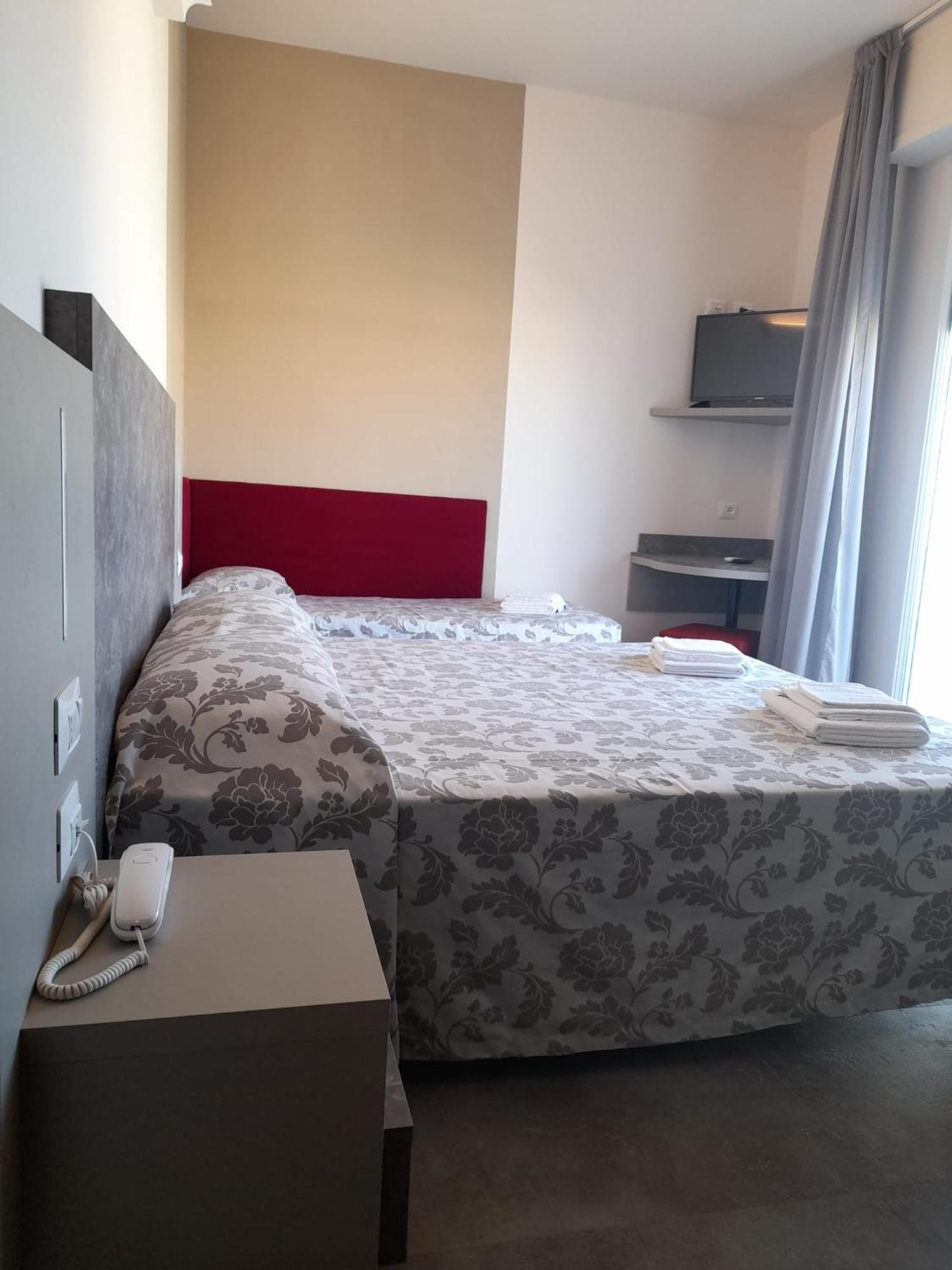 Hotel 2000 Rimini Zewnętrze zdjęcie
