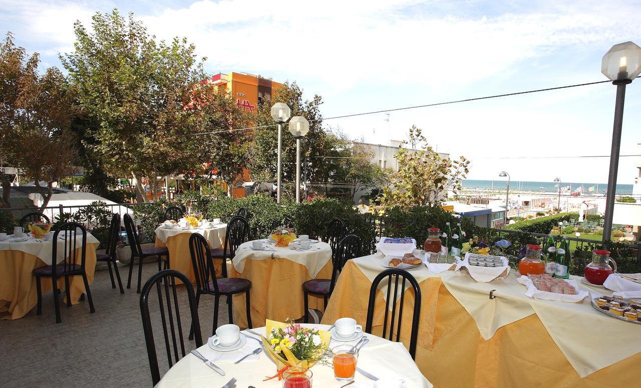 Hotel 2000 Rimini Zewnętrze zdjęcie