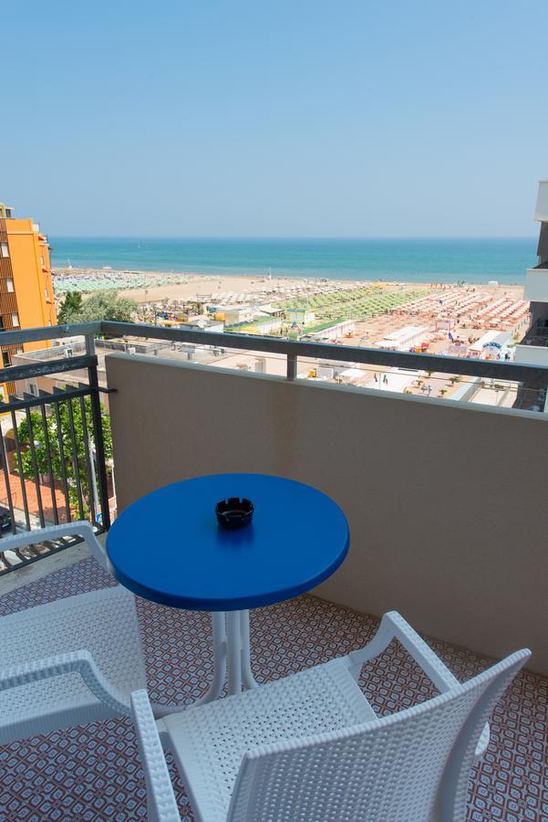 Hotel 2000 Rimini Zewnętrze zdjęcie
