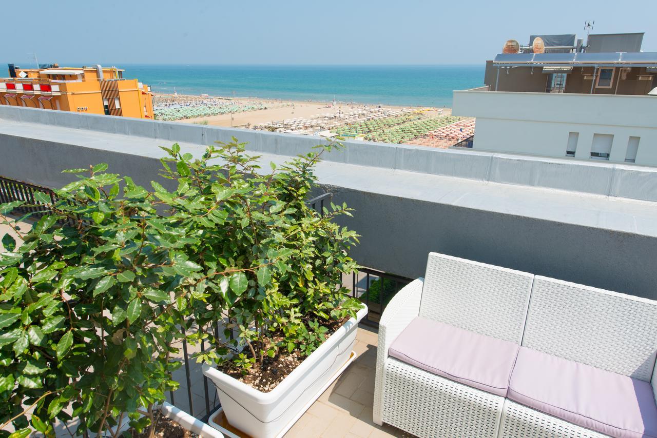 Hotel 2000 Rimini Zewnętrze zdjęcie