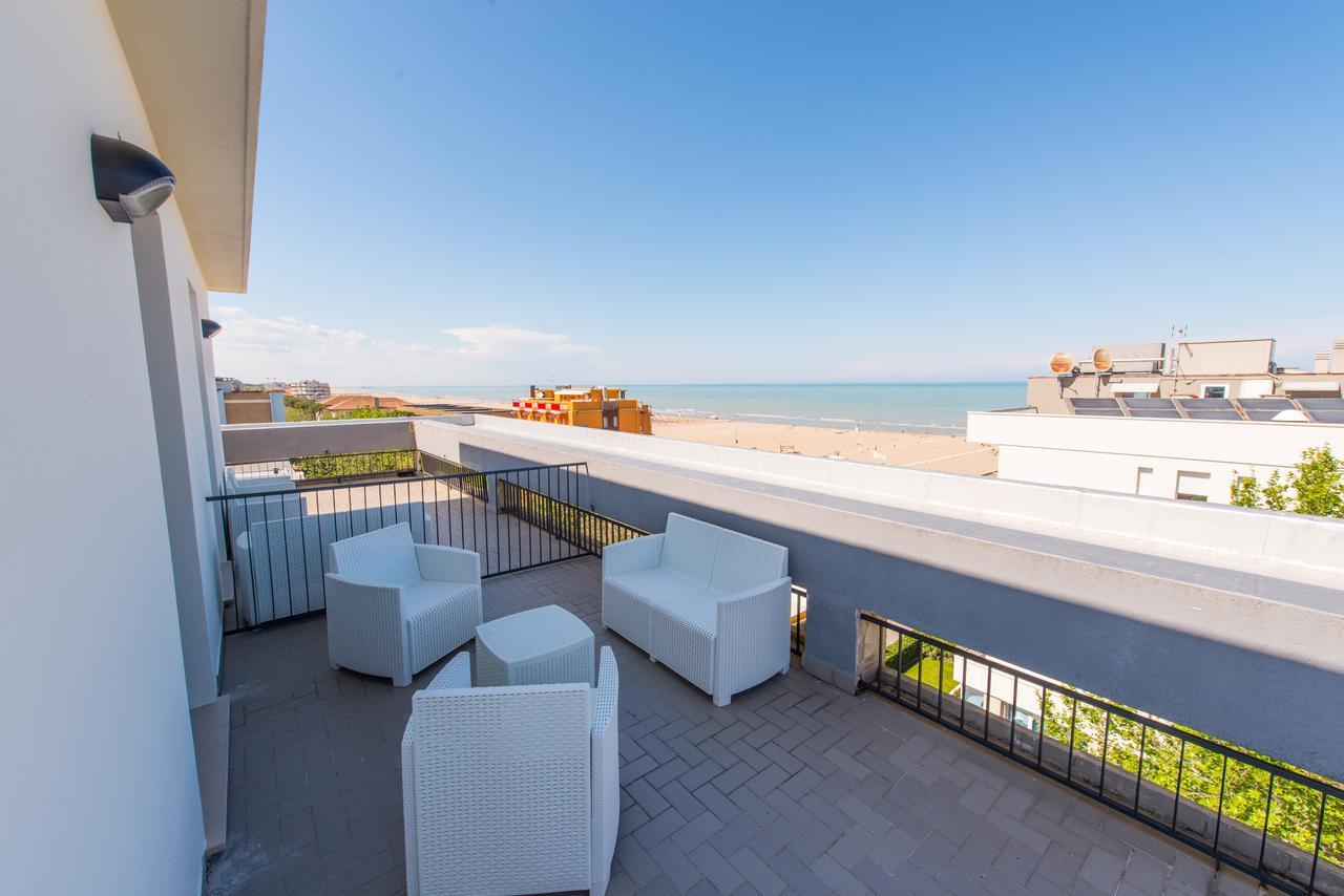 Hotel 2000 Rimini Zewnętrze zdjęcie